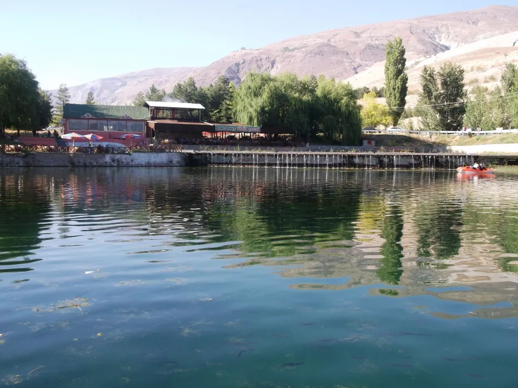 Eksisu Pidjinj Area – rekreační park u města Erzincan v Turecku