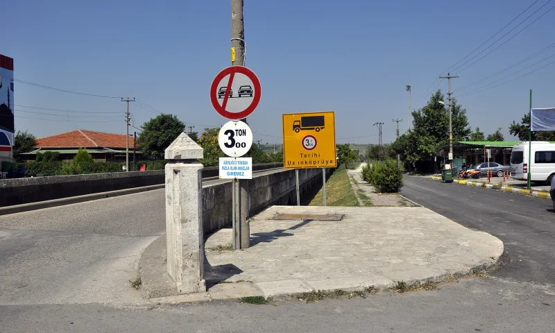 Uzunköprü sild – Türgi pikim kivisild