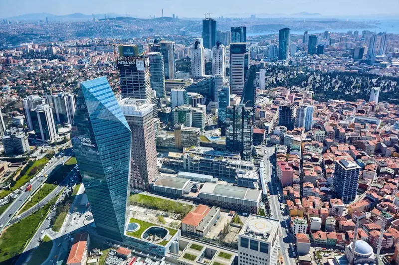 Právna podpora pri vypracúvaní partnerských dohôd a zakladaní spoločných podnikov v Turecku.