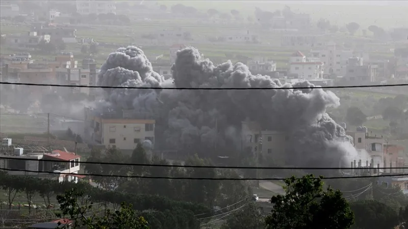 Десять человек погибли в результате израильского авиаудара по зданию на востоке Ливана