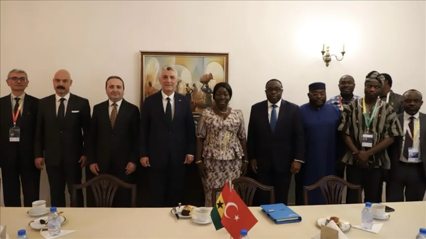 Bolat miniszter a Kereskedelmi Világszervezet 14. miniszteri konferenciájának keretében kétoldalú megbeszéléseket folytatott