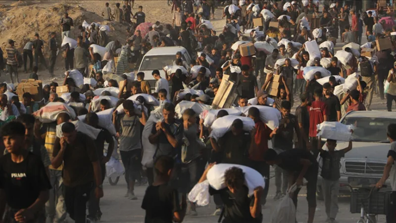 유엔은 가자지구로 구호물자가 전달될 수 있도록 지킴 검문소가 40일 만에 개방되었다고 발표했다