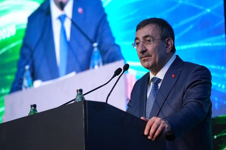 Viceprezident Yılmaz: Očekáváme zrychlení investic do využívání cloudových technologií a umělé inteligence ve veřejném sektoru